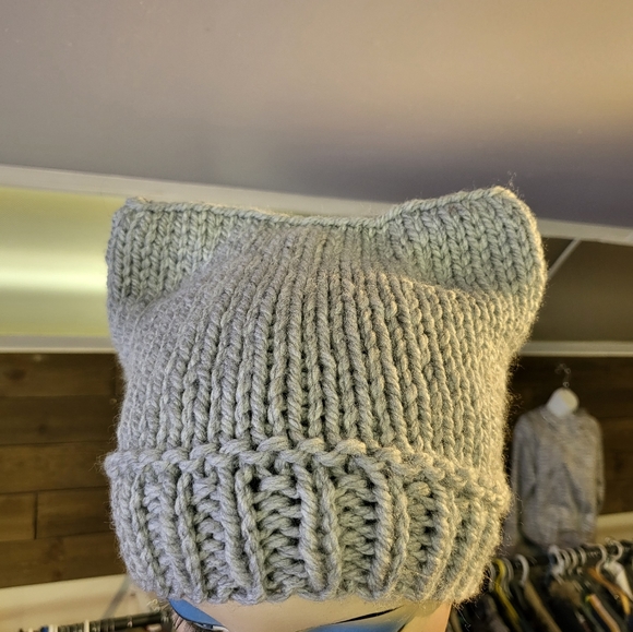 Handmade knit cat ear beanie hat - Picture 2 of 2
